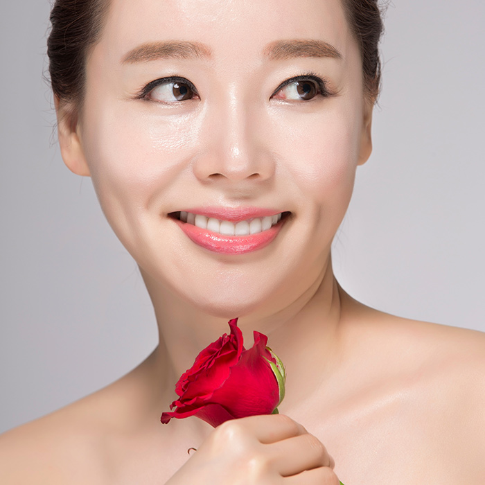 마음에 들지 않는 쌍꺼풀, 다시 풀까? 재수술을 할까? 썸네일 이미지