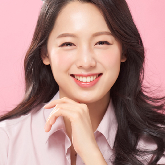 부드러운 눈매를 위한 눈꼬리 성형 썸네일 이미지