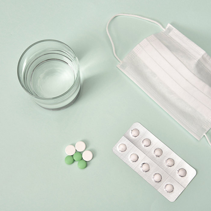 성형 수술 전 평소 복용하는 약이 있다면? 썸네일 이미지