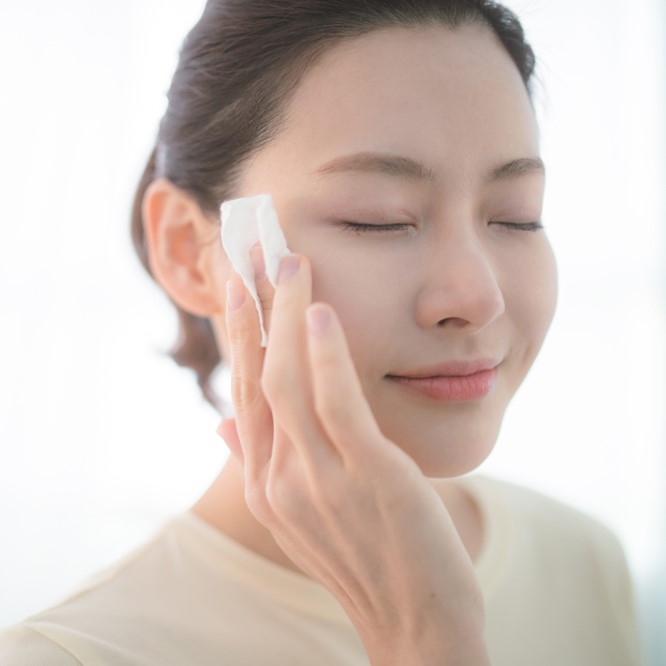 눈 밑 지방제거 후 주의사항은?  썸네일 이미지