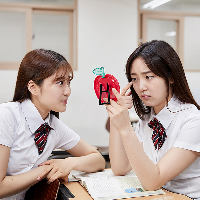 쌍꺼풀 수술, 중학생이 해도 괜찮나요?  썸네일 이미지